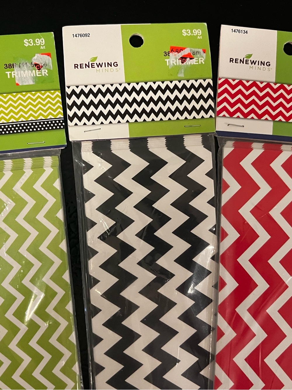 Chevron Board Trimmer - Black & White